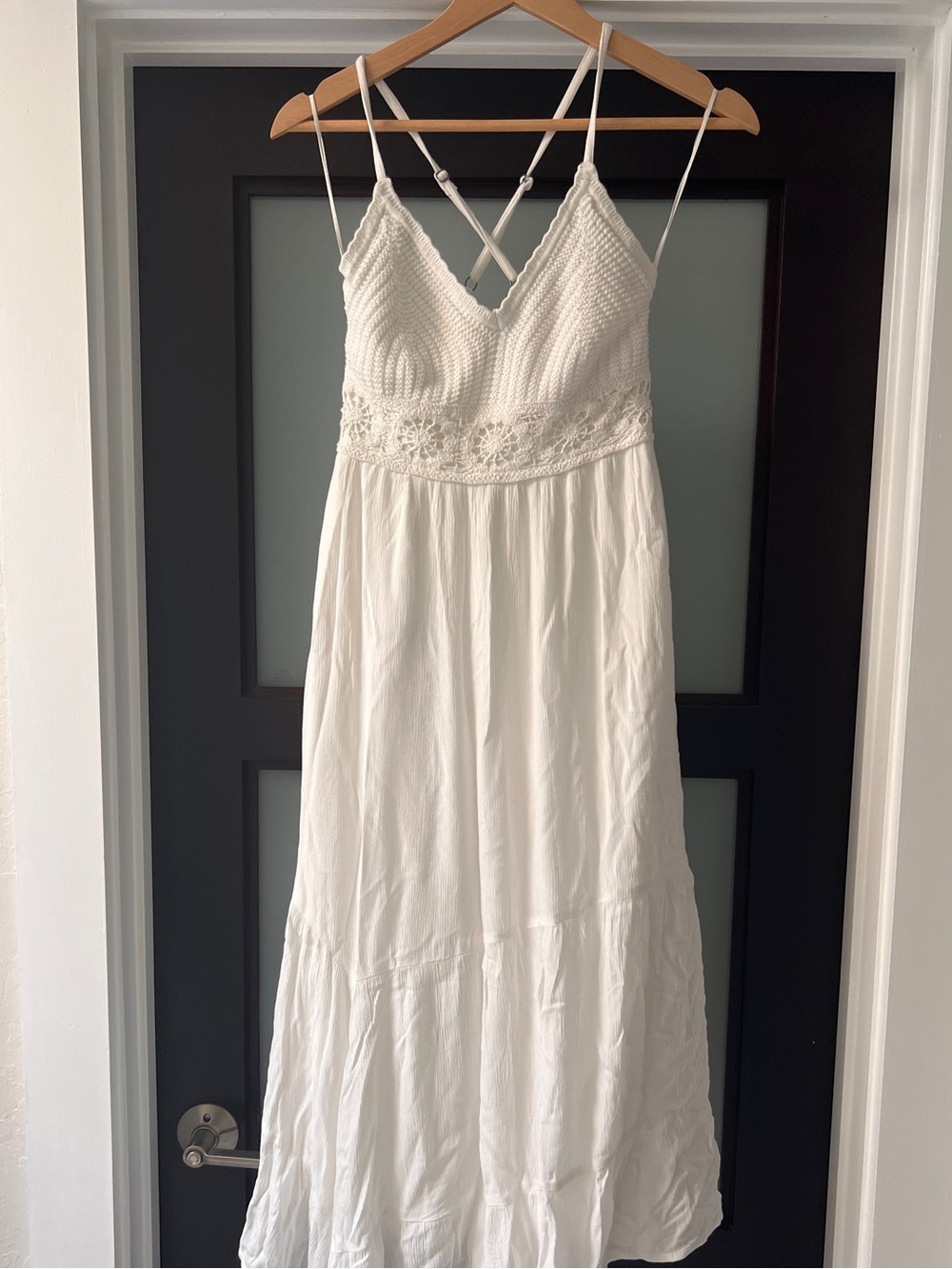 Brand new (just wrinkly) Hollister White Crochet Bodice Maxi Dress-has pockets!